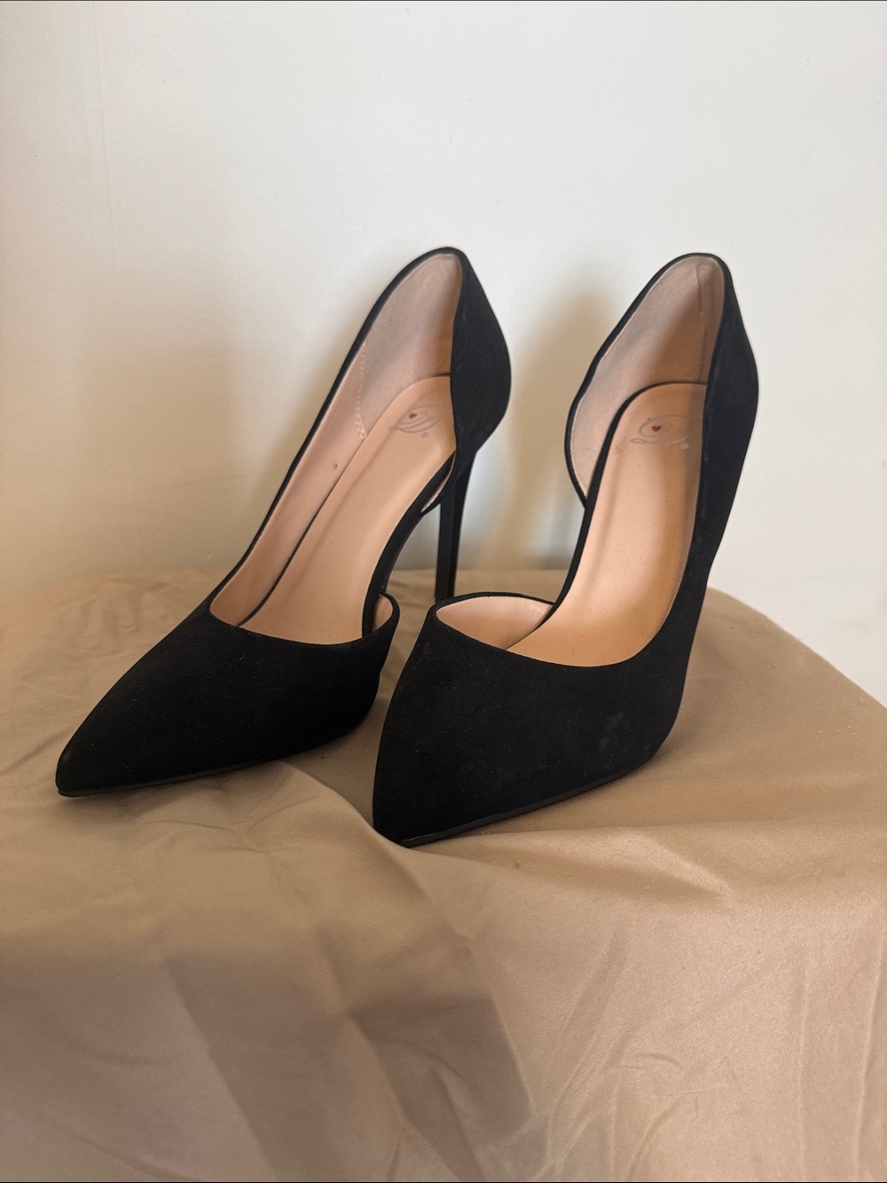 Classic Black Pointed-Toe High Heels - Women's Pumps